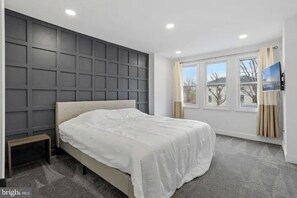 4 bedrooms, WiFi, bed sheets