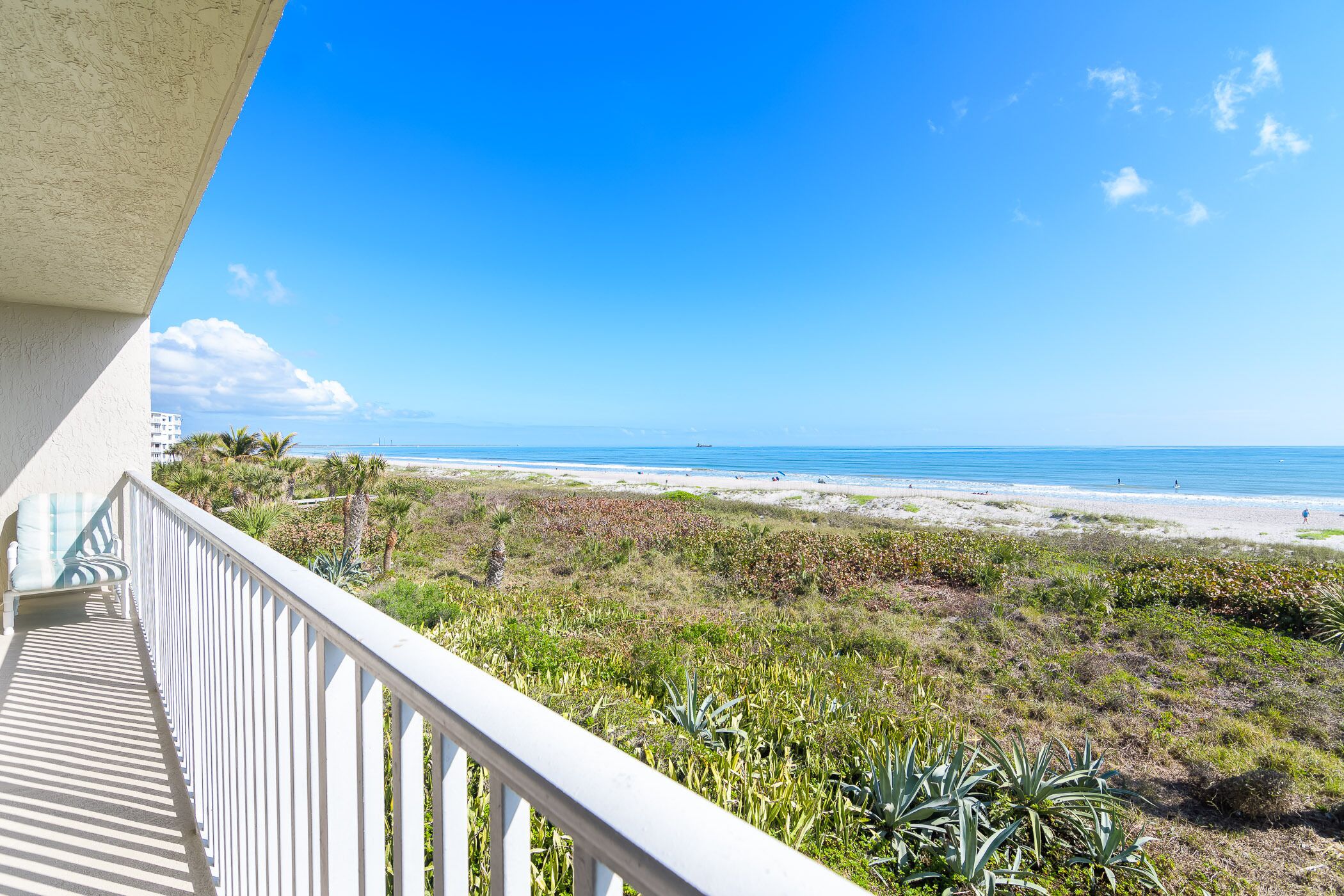Beachfront 3 Bedroom/2 bathroom condo in Cape Canaveral