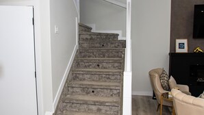 Unclassified image, 4 of 21, button - Beautiful furnished 2bedroom (Edmonton)