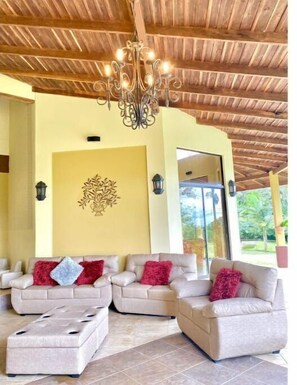 Interior - The Arenal Mansion (Provincia de Alajuela)