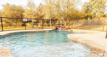 Beautiful and spacious home with a pool