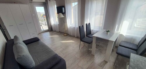 Studio with air conditioning and internet near the city centre