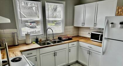Mrs. Hughes Cottage - 2 bedroom House