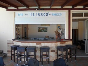 Bar (on property) - iLissos Holiday Apartment - A16 (Σταλίδα)