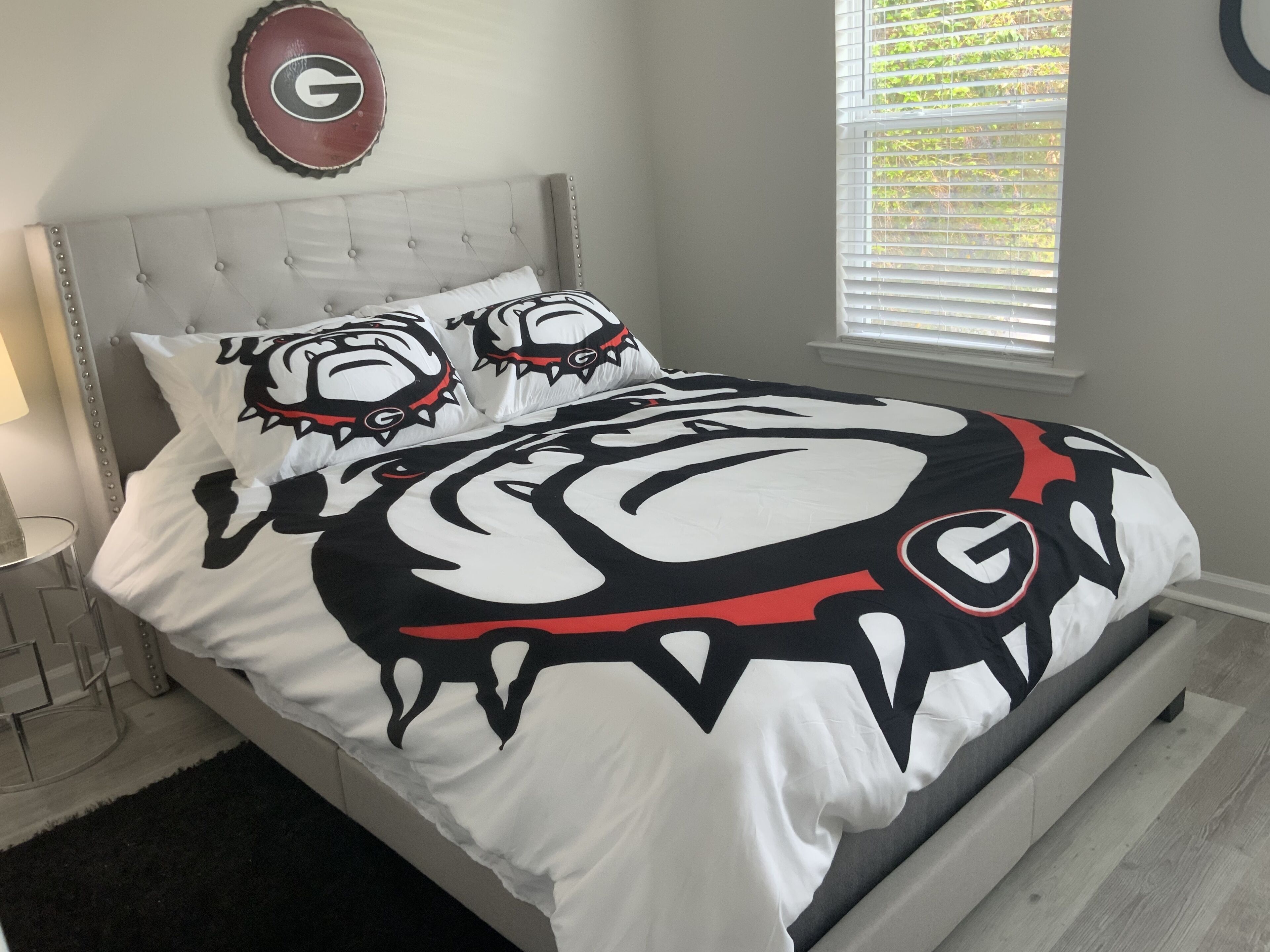 The comfy condo on the hill