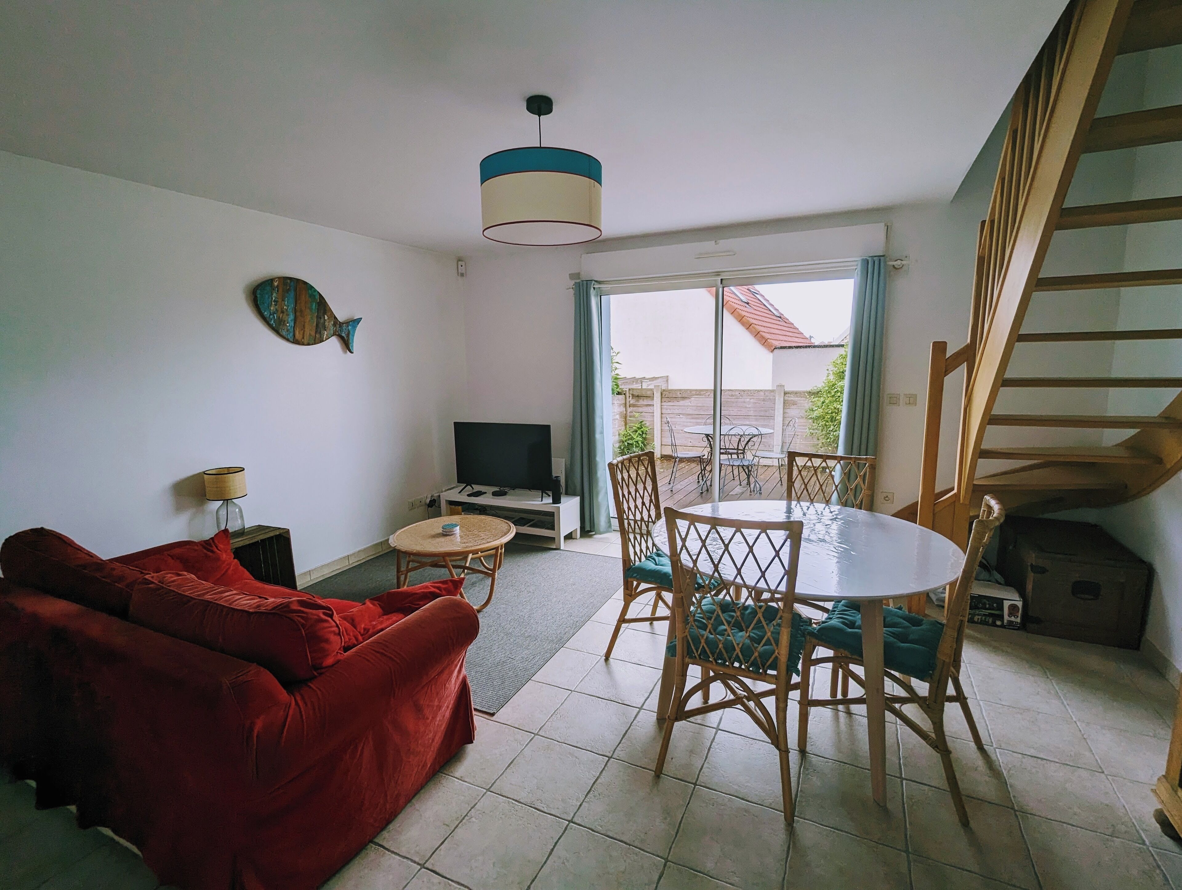 Maison à 300 m de la Plage, Avec 2 Chambres et une Terrasse