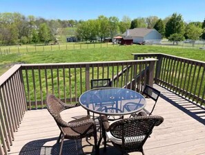 Outdoor dining - The Lodge @ Greens Mill - 30% discount for 28+ days (Spring Hill)