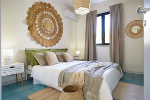 3 bedrooms, iron/ironing board, free WiFi