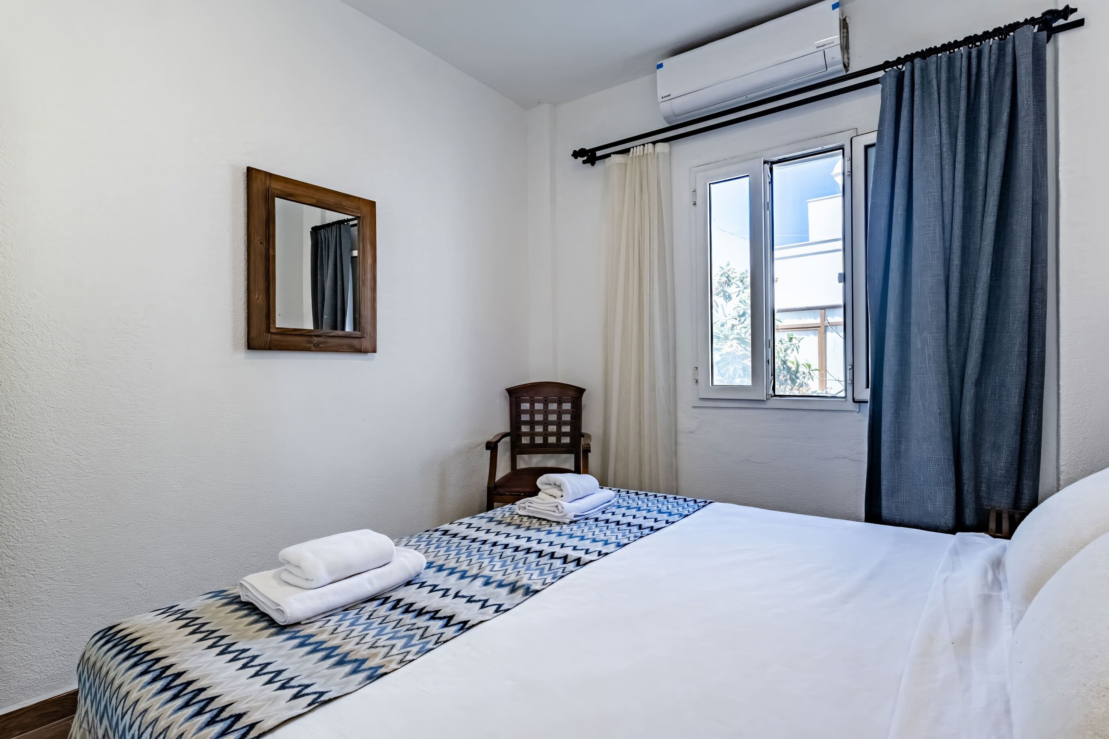 Suite familiar | Minibar, cortinas opacas, cunas gratuitas y wifi gratis