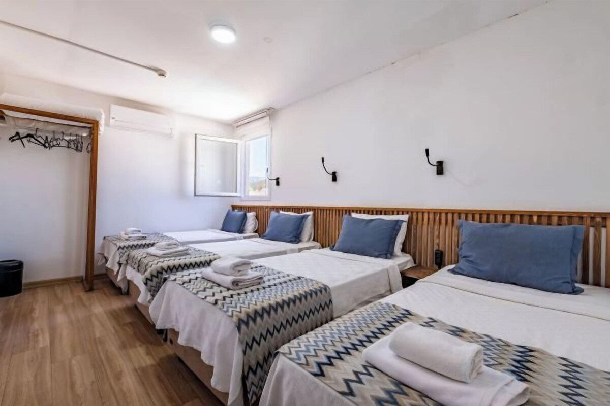 Minibar, cortinas blackout, cunas gratuitas y wifi gratis