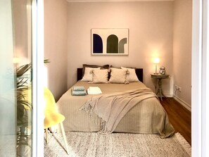 2 bedrooms, desk, iron/ironing board, free WiFi - Modern apartment in Torres Vedras city center, 30min from Lisbon (Torres Vedras)