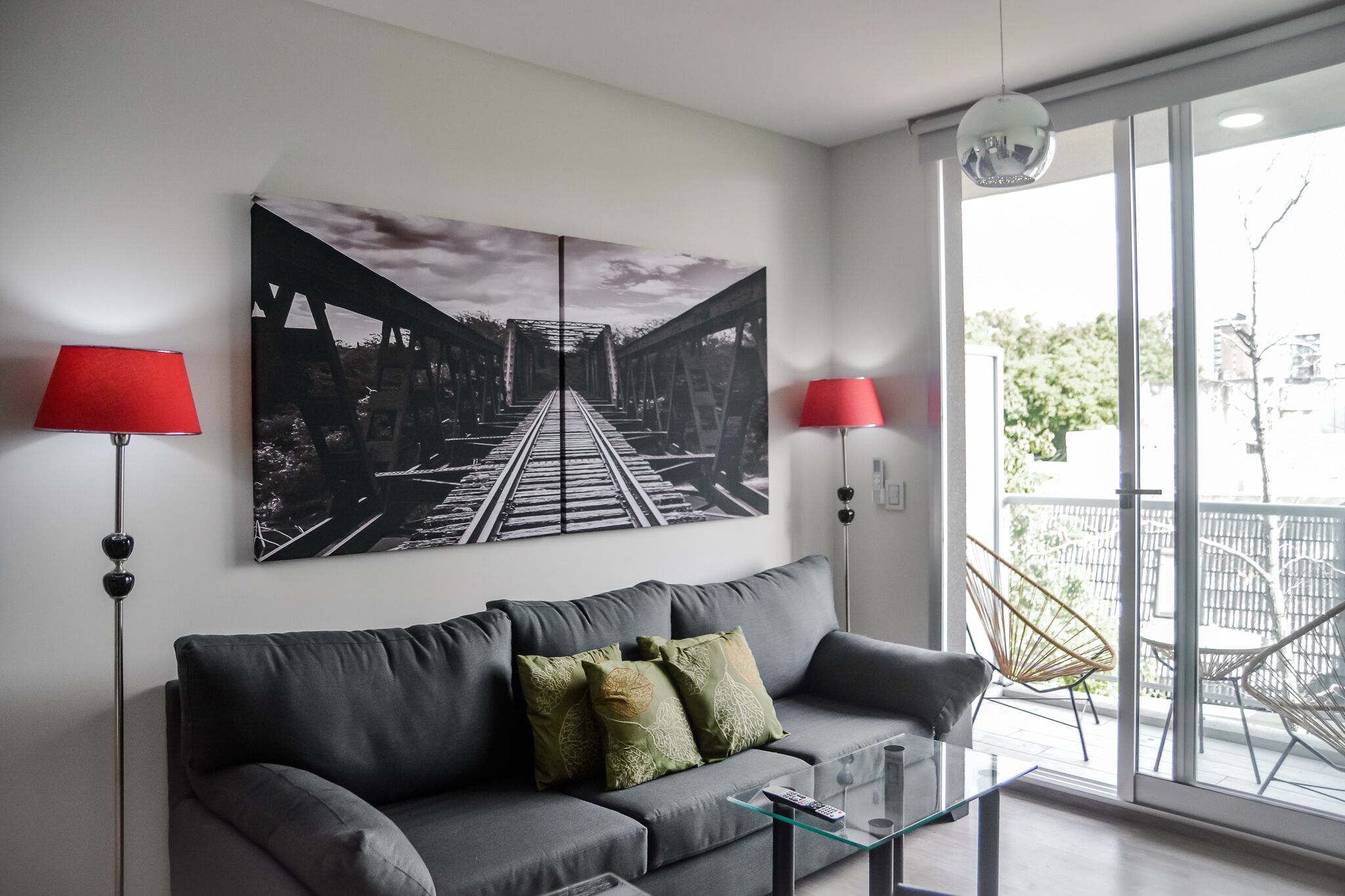 2 Ambien.Premium Pool Grill Garage in Park