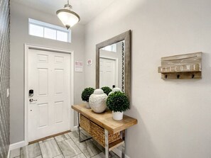 Interior - Storey Lake Stunning Villa w/ Pool/Spa, By Disney (Kissimmee)