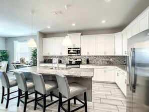 Fridge, microwave, oven, stovetop - Storey Lake Stunning Villa w/ Pool/Spa, By Disney (Kissimmee)
