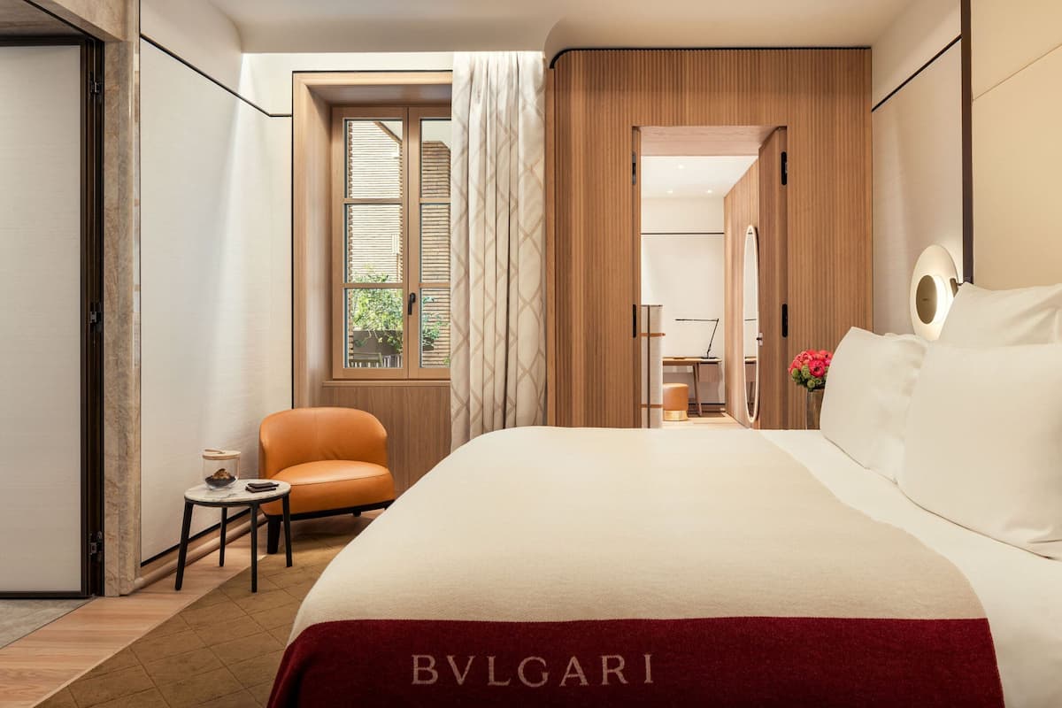 Premium Room, 1 King Bed, City View | 1 bedroom, hypo-allergenic bedding, minibar, in-room safe