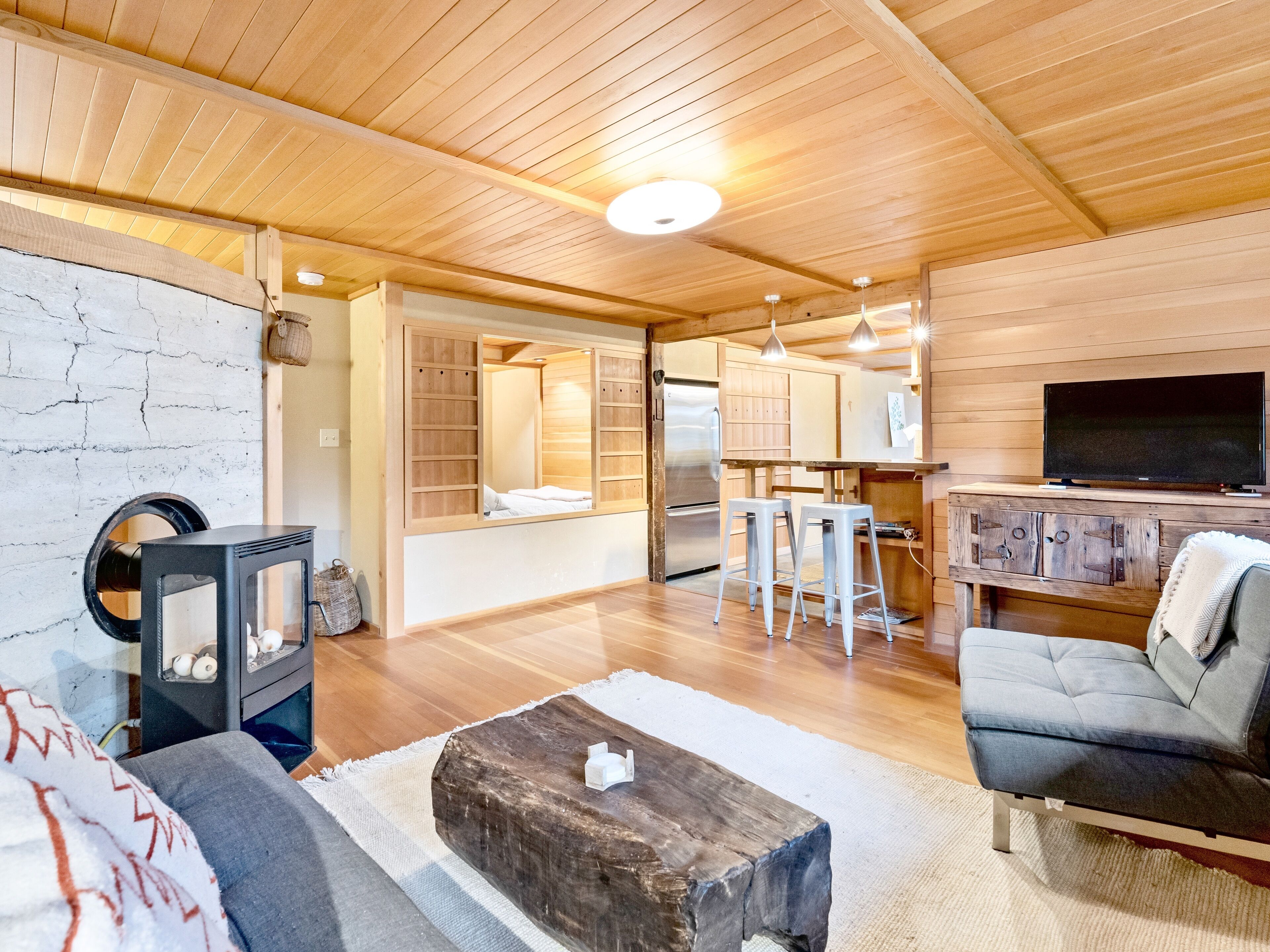 Japanese Craftsman Abode - Mississippi Historic District