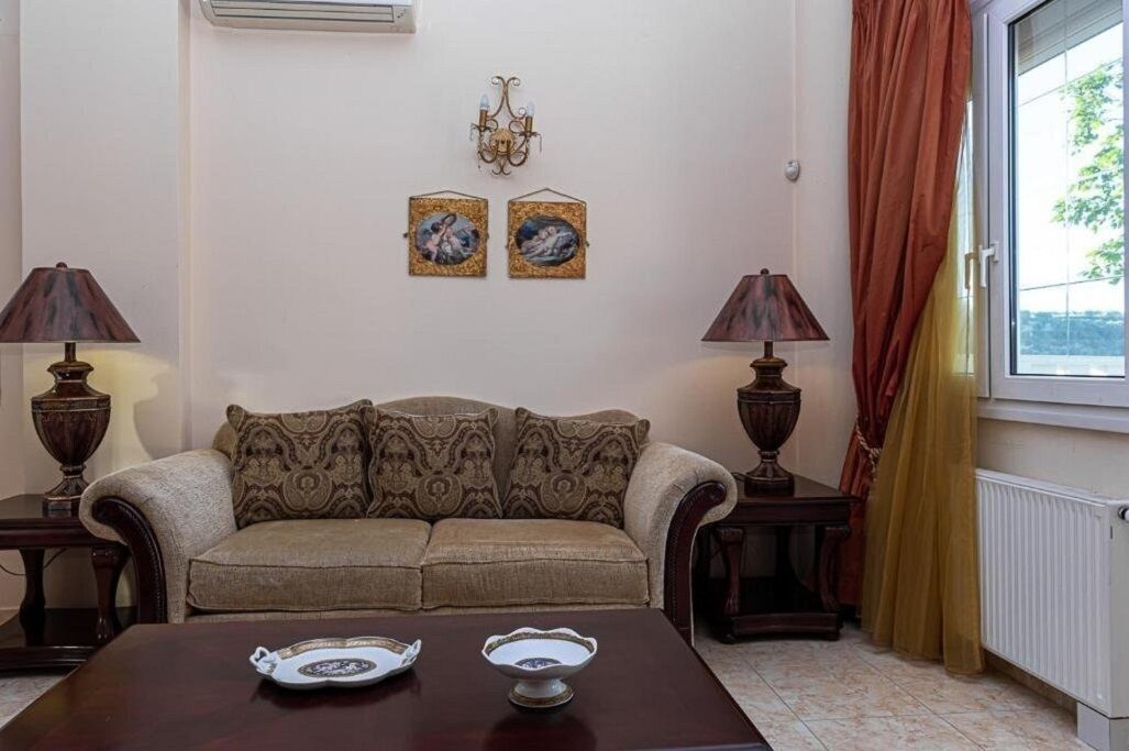 Rafkos Warm Senses Apartment