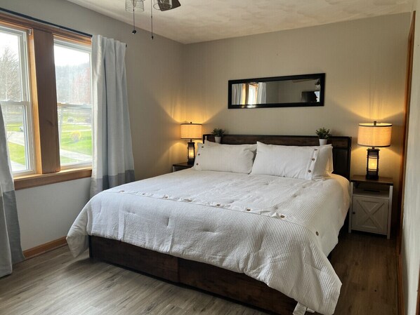 5 bedrooms, desk, iron/ironing board, free WiFi