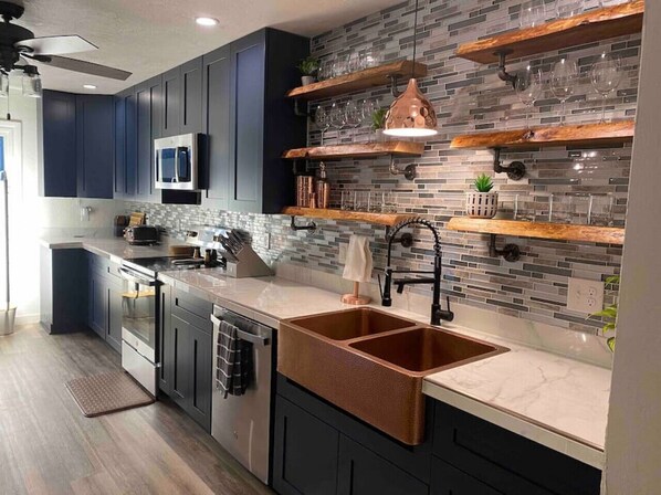 Fridge, microwave, oven, stovetop