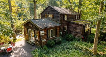 Creek Haven · Stunning Creekside Cottage w/ Hot Tub Minutes to Yough Lake, Ohiopyle