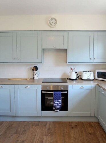 The Bamburgh Bolthole, Village Centre