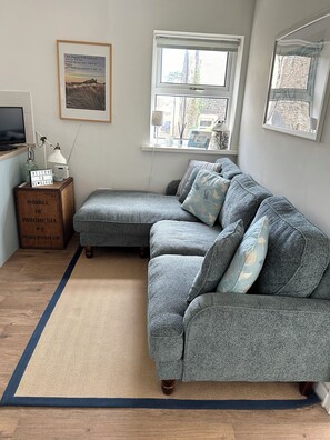 Living area - The Bamburgh Bolthole, Village Centre (BAMBURGH)