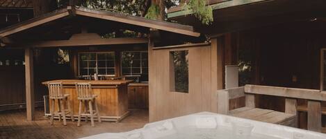 Bain à remous extérieur