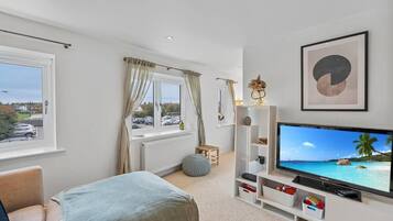 Rumah | 2 kamar tidur, Wi-Fi gratis, dan seprai linen