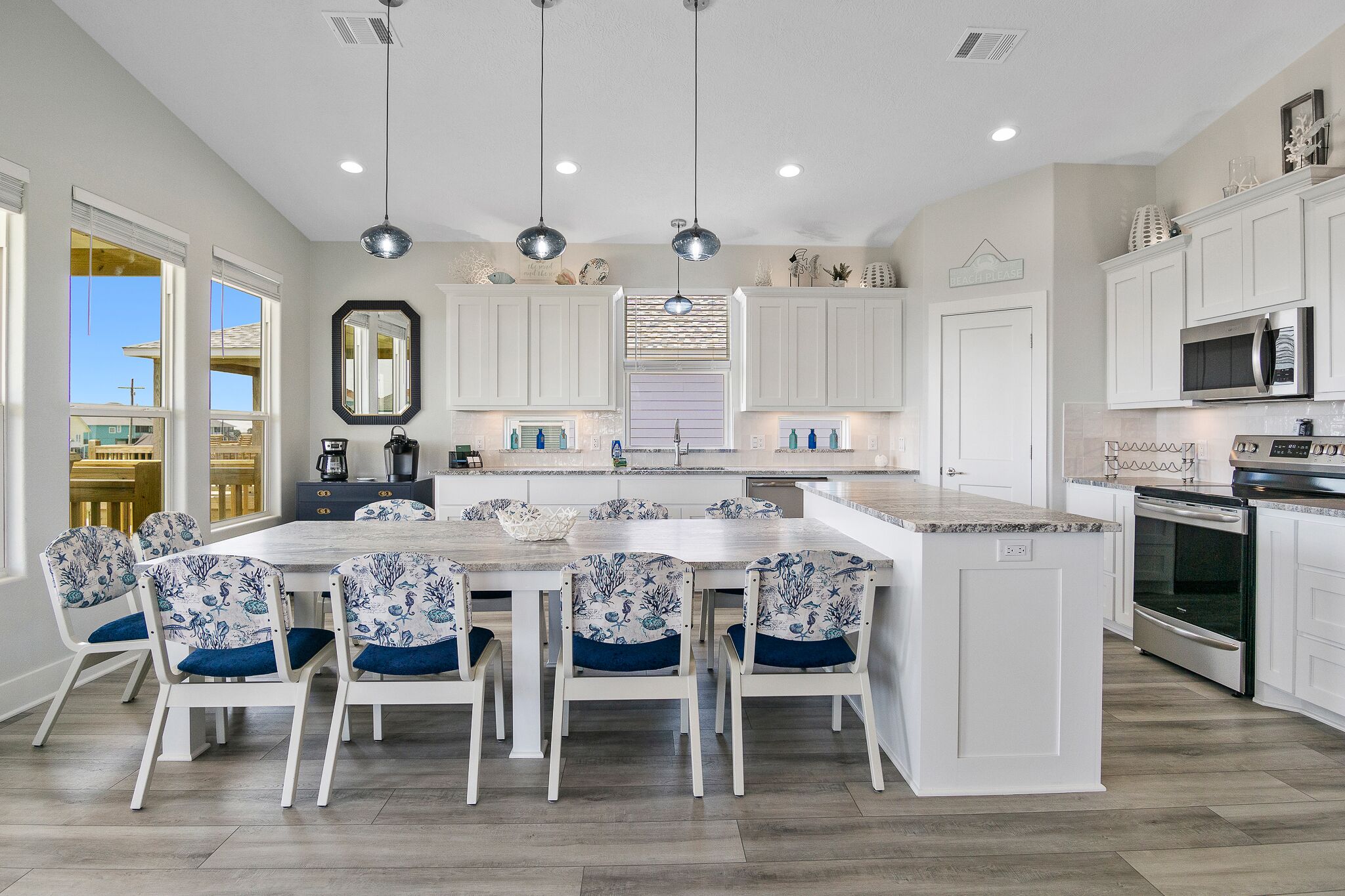 Sol Shine, Brand New! 5 BR and 3.5 BTH, Ocean View, Awesome Deck