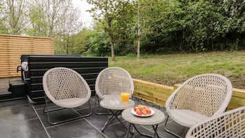 Cottage | Property grounds