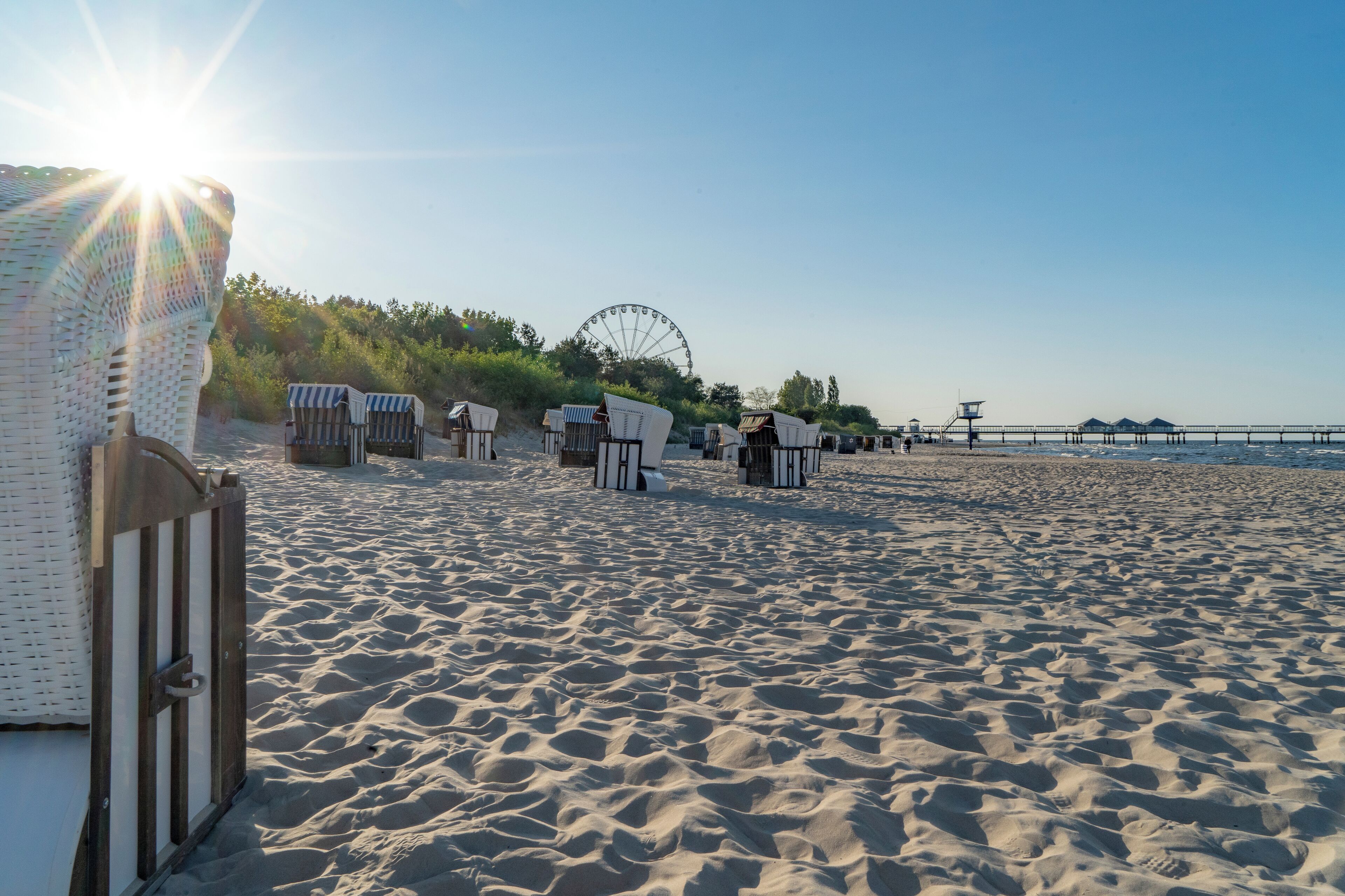 Am Strand, weißer Sandstrand