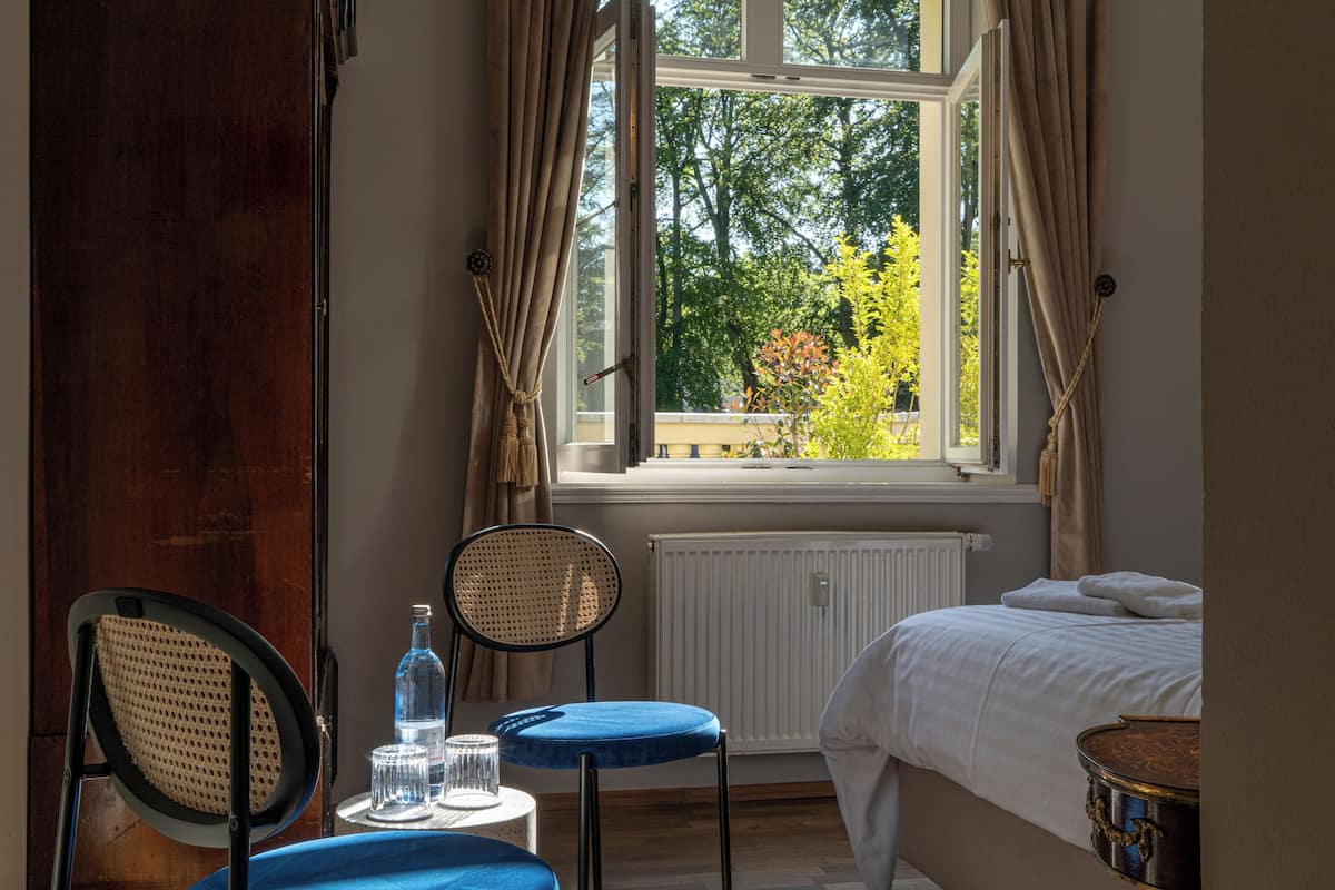 Comfort Double Room | 1 bedroom, cots/infant beds, free WiFi, bed sheets
