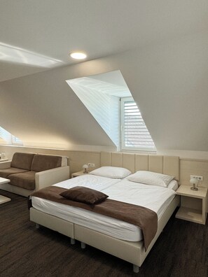 Minibar, bureau, chambres insonorisées, Wi-Fi gratuit