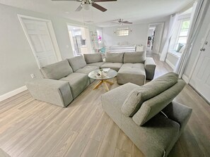 Smart TV, estéreo y monitor de computadora 