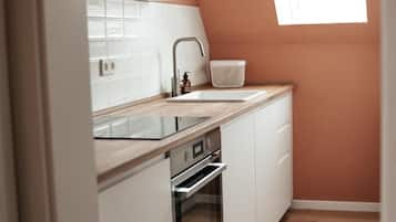 Réfrigérateur, micro-ondes, four, lave-vaisselle