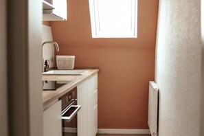 Frigorifero, microonde, forno, lavastoviglie