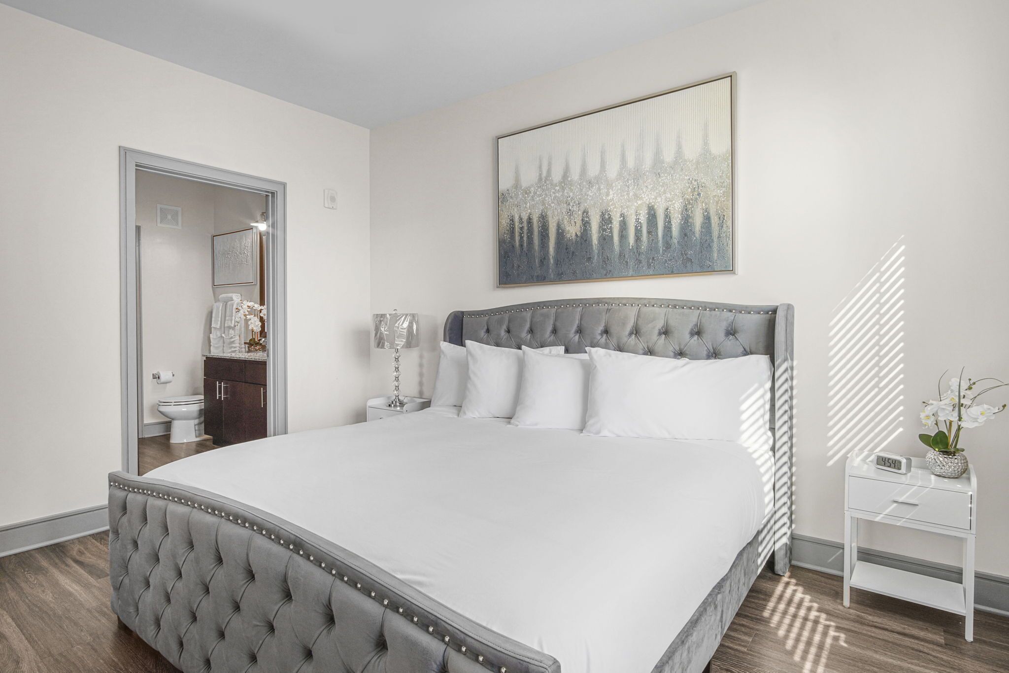 2 bedrooms, desk, iron/ironing board, free WiFi