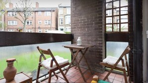 Unclassified image, 2 of 10, button - Quiet & Cosy 1BD Flat With Balcony - Tufnell Park (London)