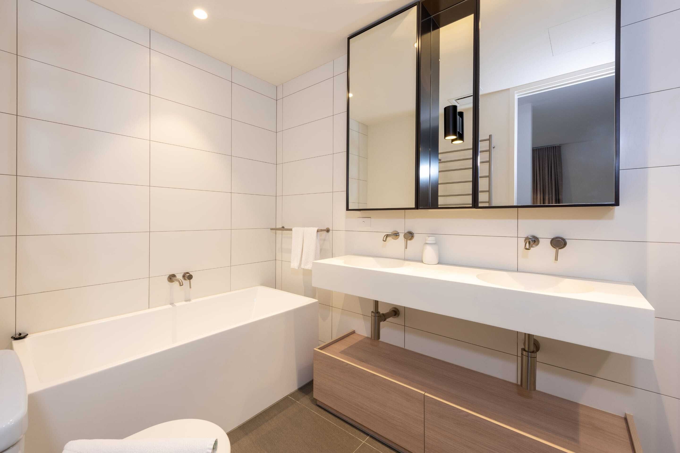 Stunning 3-bed Townhouse in South Yarra w/ Parking