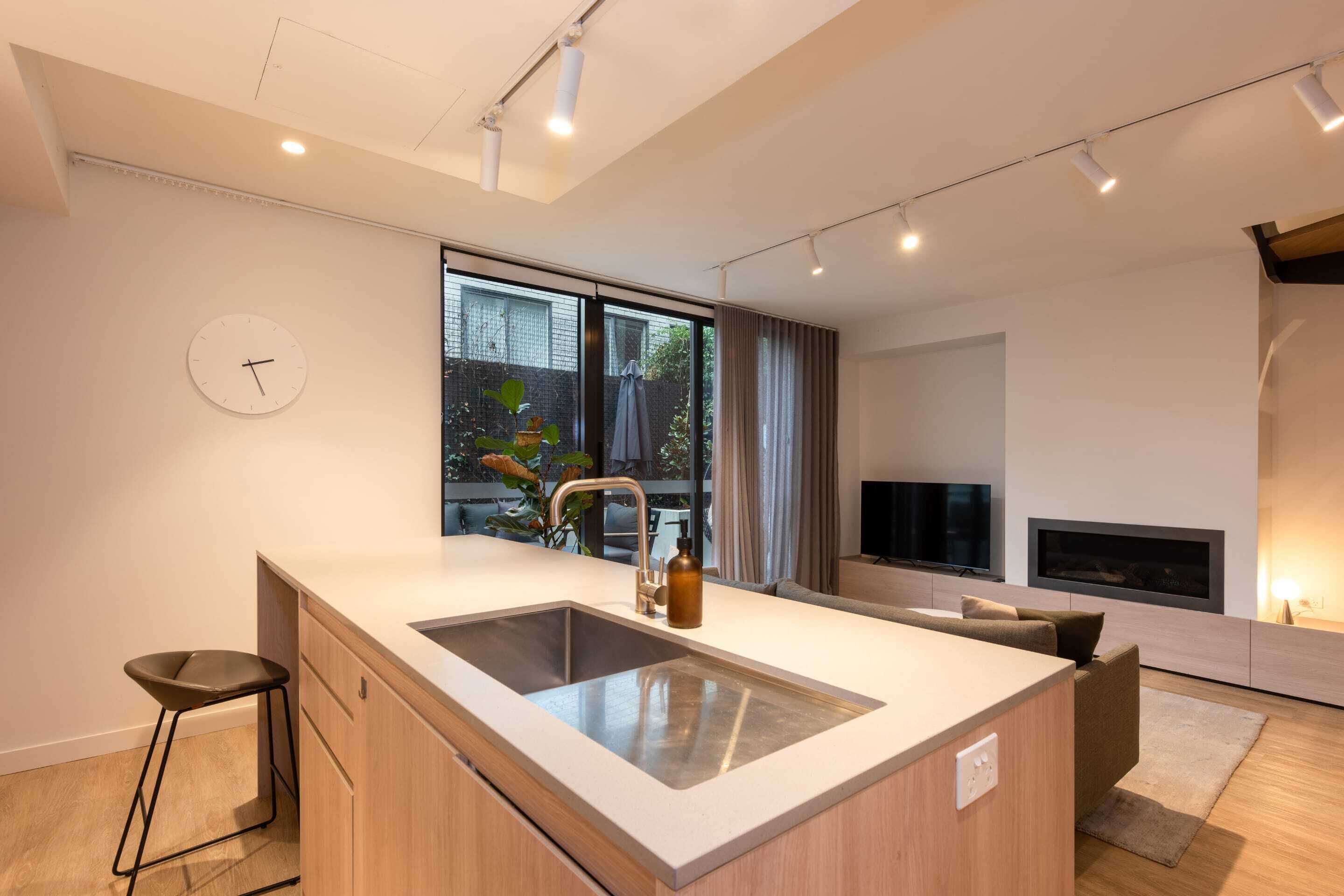 Stunning 3-bed Townhouse in South Yarra w/ Parking