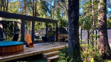 Vista frontal de la propiedad