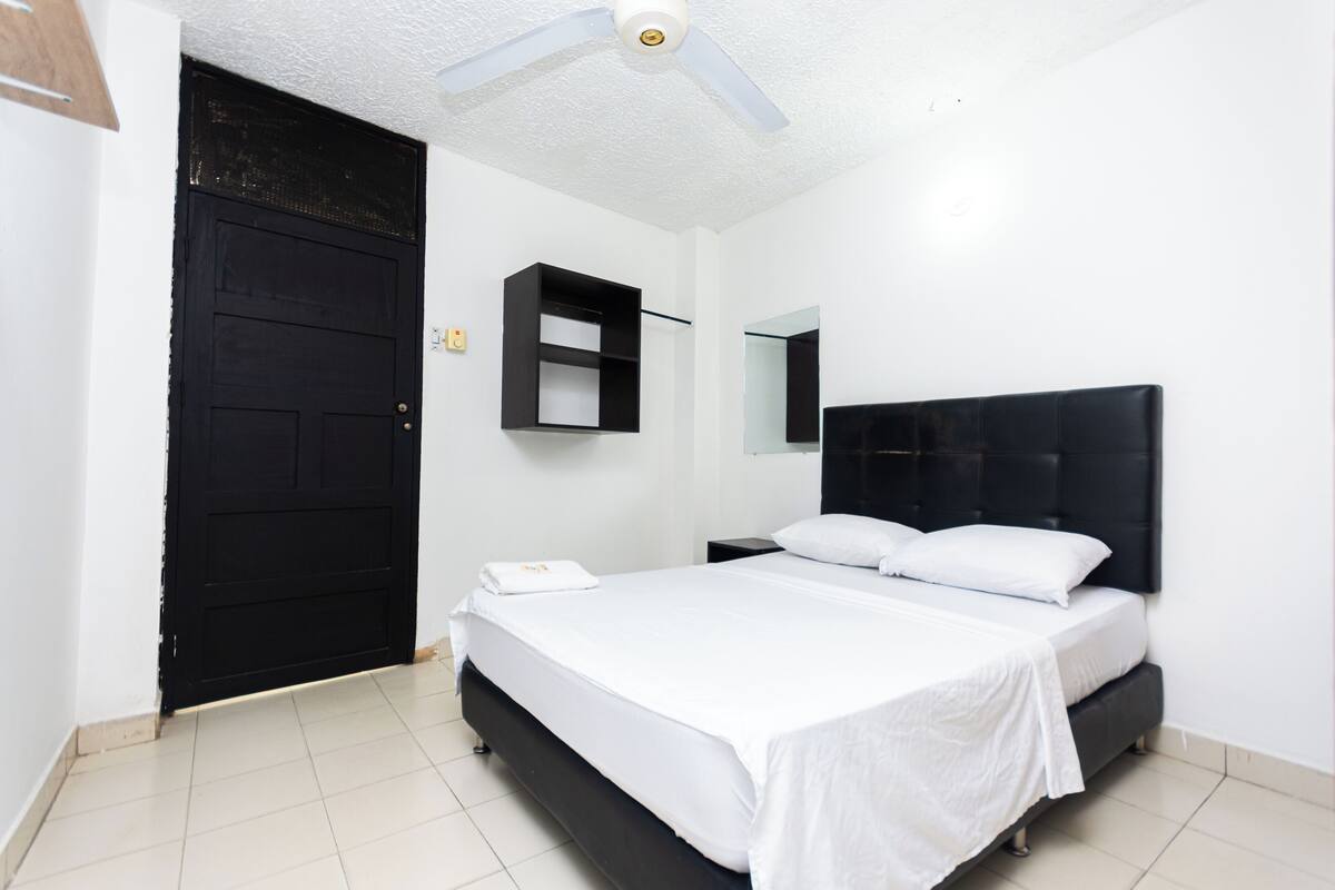 WiFi (free), bed sheets