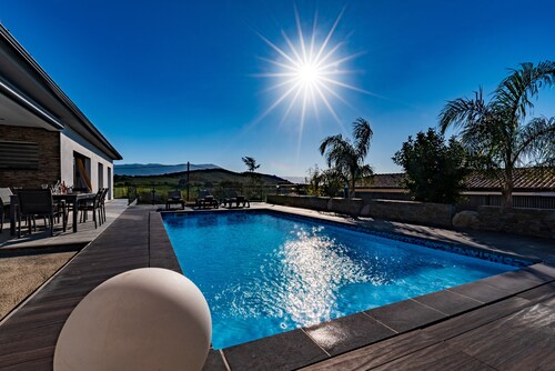 Villa 8 People with Private Pool