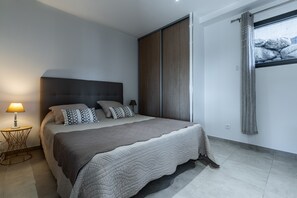 4 bedrooms, free WiFi, bed sheets