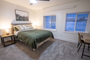 3 bedrooms, WiFi, bed sheets, wheelchair access - Teton Basecamp Barndominium (Driggs)