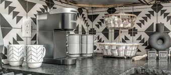 The Comanche Cottage - 1.8 Miles to OU Campus