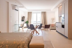 Desk, iron/ironing board, WiFi (free), bed sheets