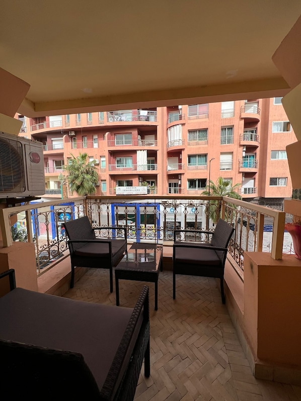 Apartment | Property grounds - 1 Bed Flat - Sleeps 2 - Parking - Wifi (Marrakech)