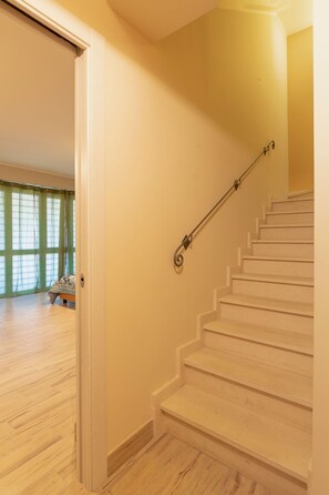 Comfort Quadruple Room | In-room safe, blackout drapes, iron/ironing board, free WiFi - B&B Ruota di Carretto (Nicolosi)