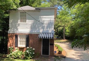 Exterior - Hydrangea House Carriage House (Macon)